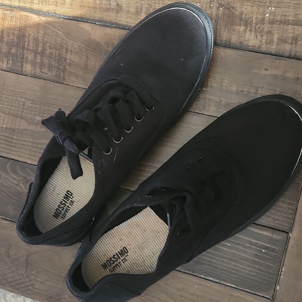 Mossimo Solid Black Flat Sneaker Casual Women's Size 7